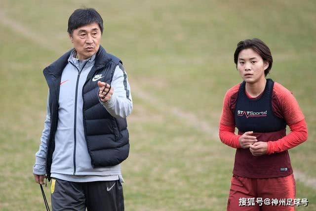加拉塔萨雷可能下周向罗马报价迪巴拉