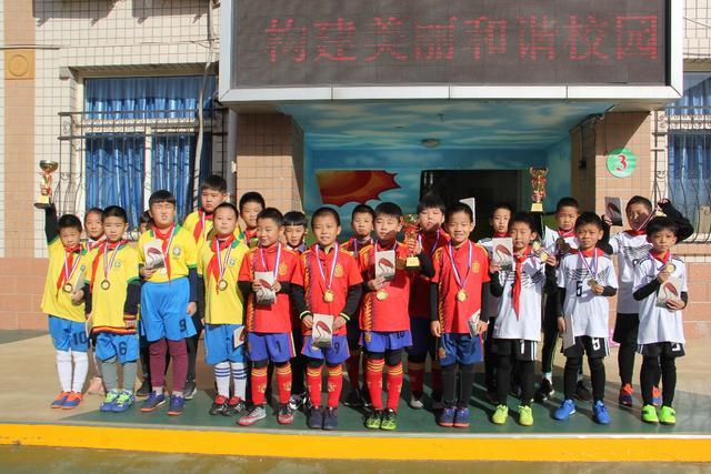 哈利27+13步行者大胜篮网 魔术送开拓者10连败