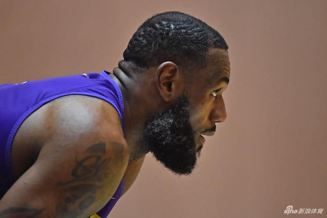 阿不都沙拉木17+13琼斯29分 新疆加时力克浙江